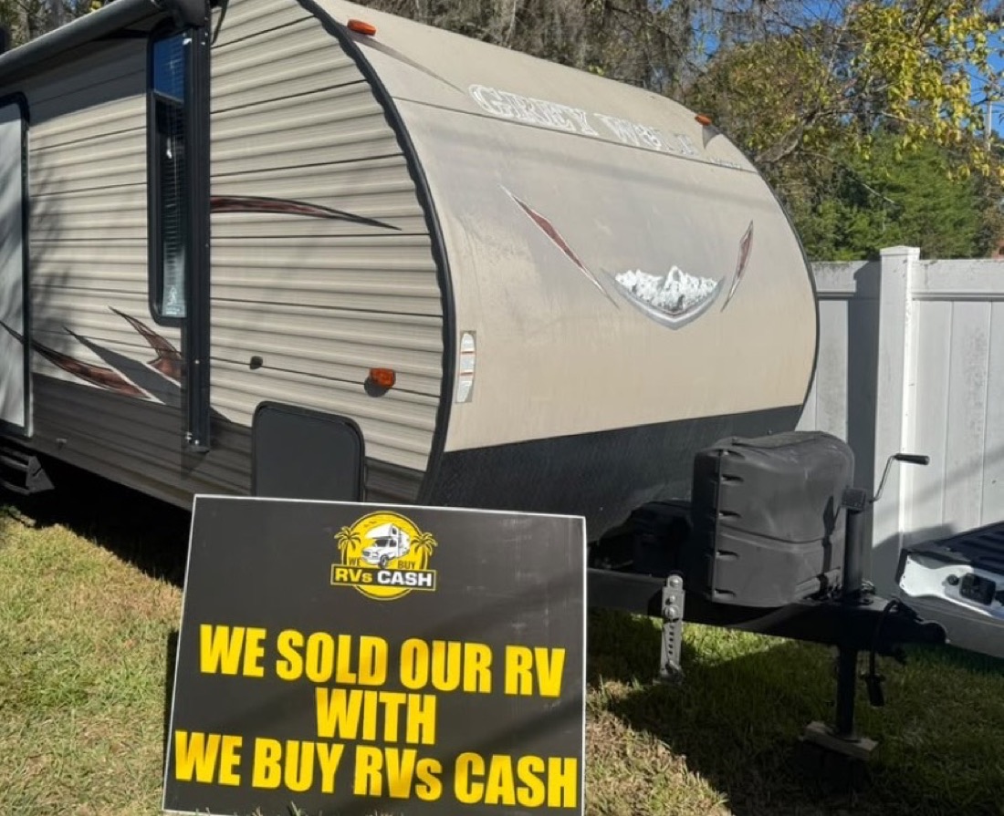 Well-kept travel trailer bought in Sarasota, Florida